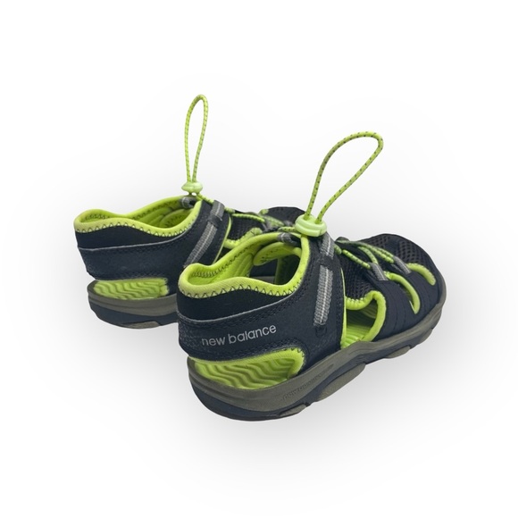 New Balance 𓆉 Adirondack Outdoor Adventure Sandal 𓆉 Black Neon Green 𓆉 Kids 2 - Picture 5 of 16
